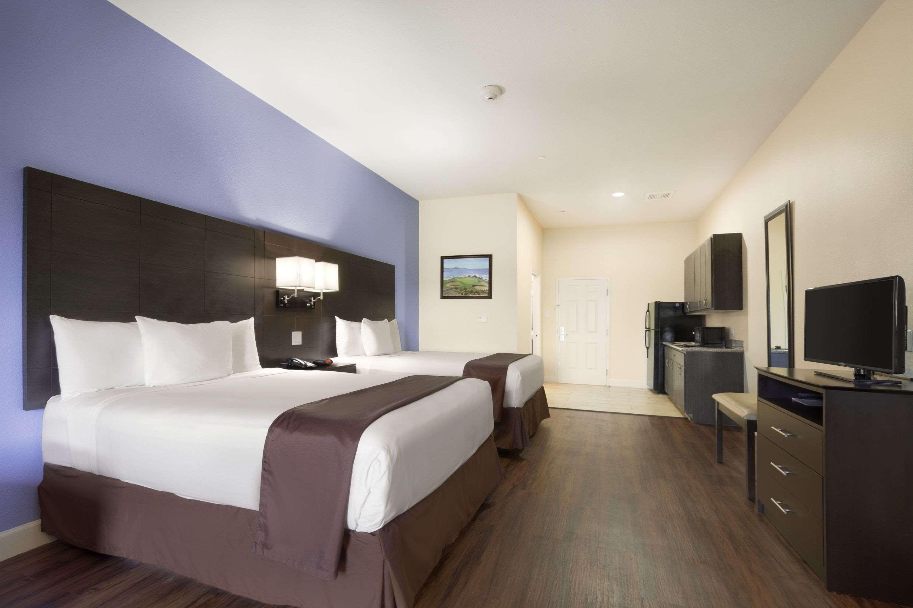 Days Inn & Suites By Wyndham Galveston West/Seawall Exteriör bild