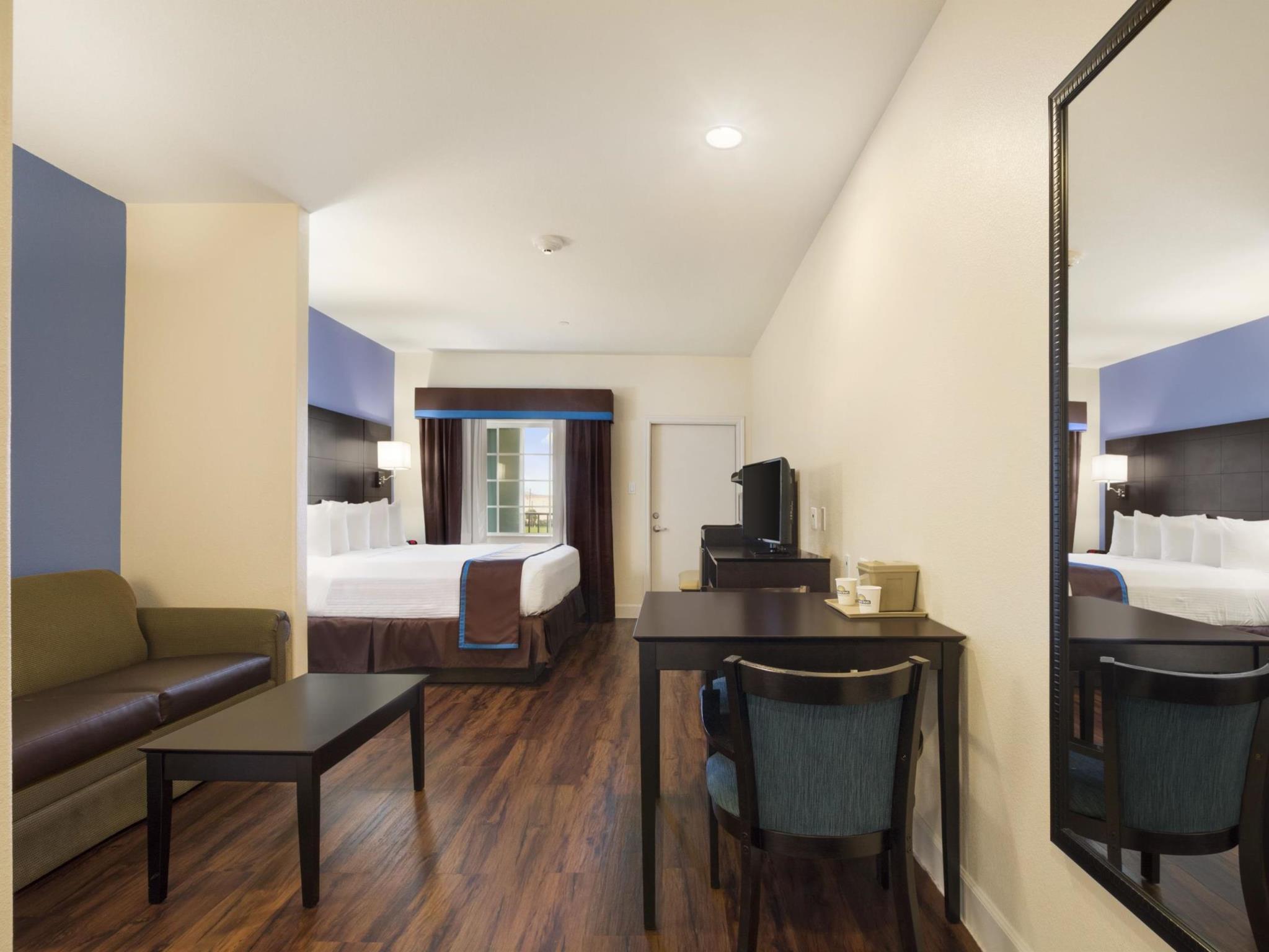 Days Inn & Suites By Wyndham Galveston West/Seawall Exteriör bild
