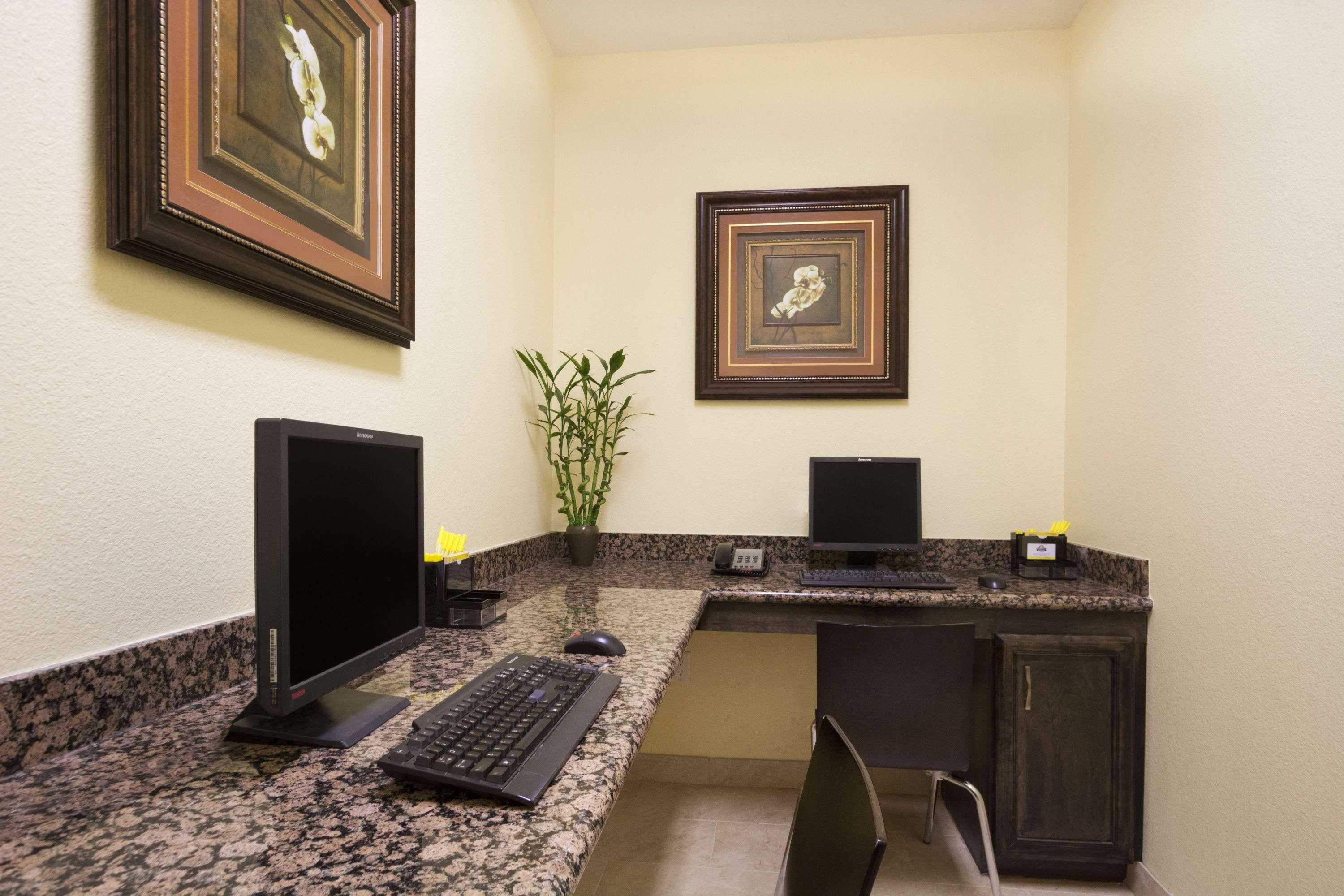 Days Inn & Suites By Wyndham Galveston West/Seawall Exteriör bild